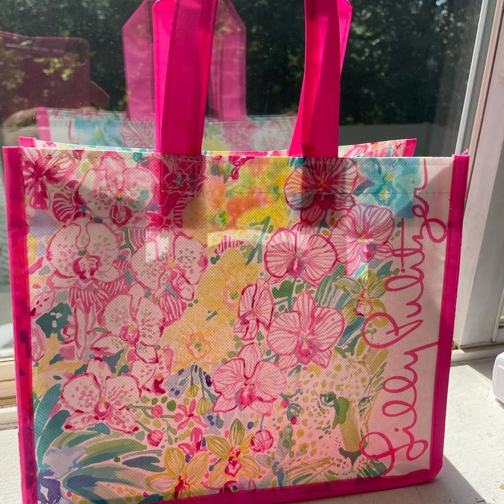 Two Lily Pulitzer Shopper Bags - Picture 5 of 6